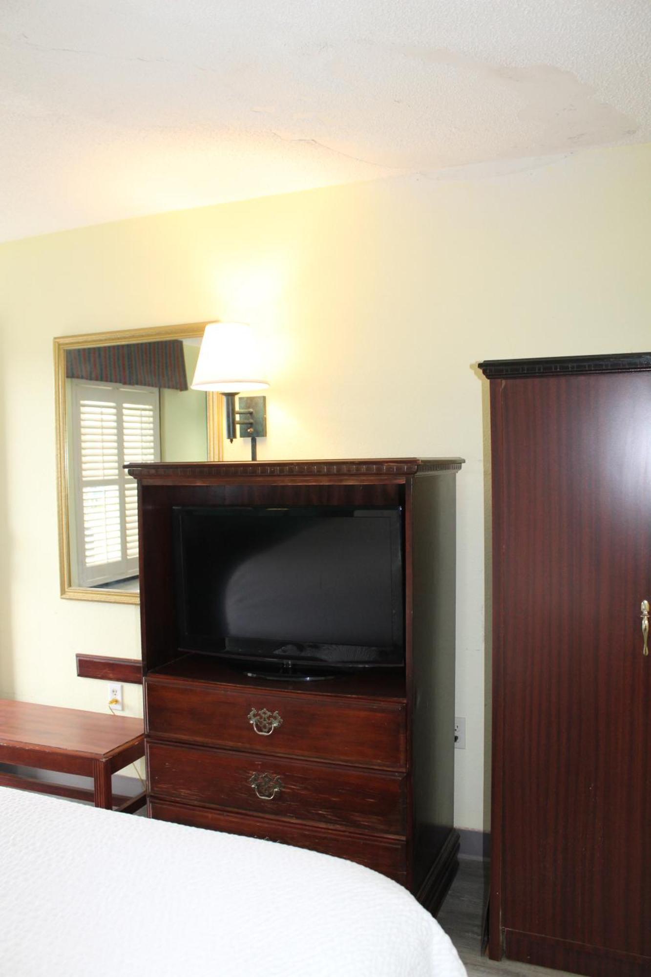 Days Inn By Wyndham Marianna Exterior foto